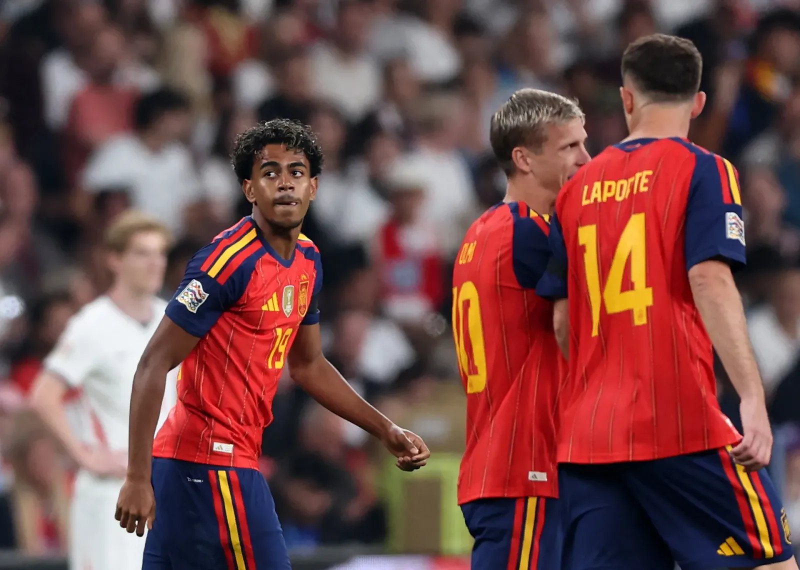 Spain beat England 3-2 at Wembley to reach 39-game unbeaten run