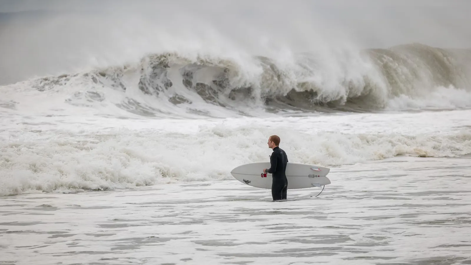 Nor'easter knocks out power to 70,000 customers across East Coast
