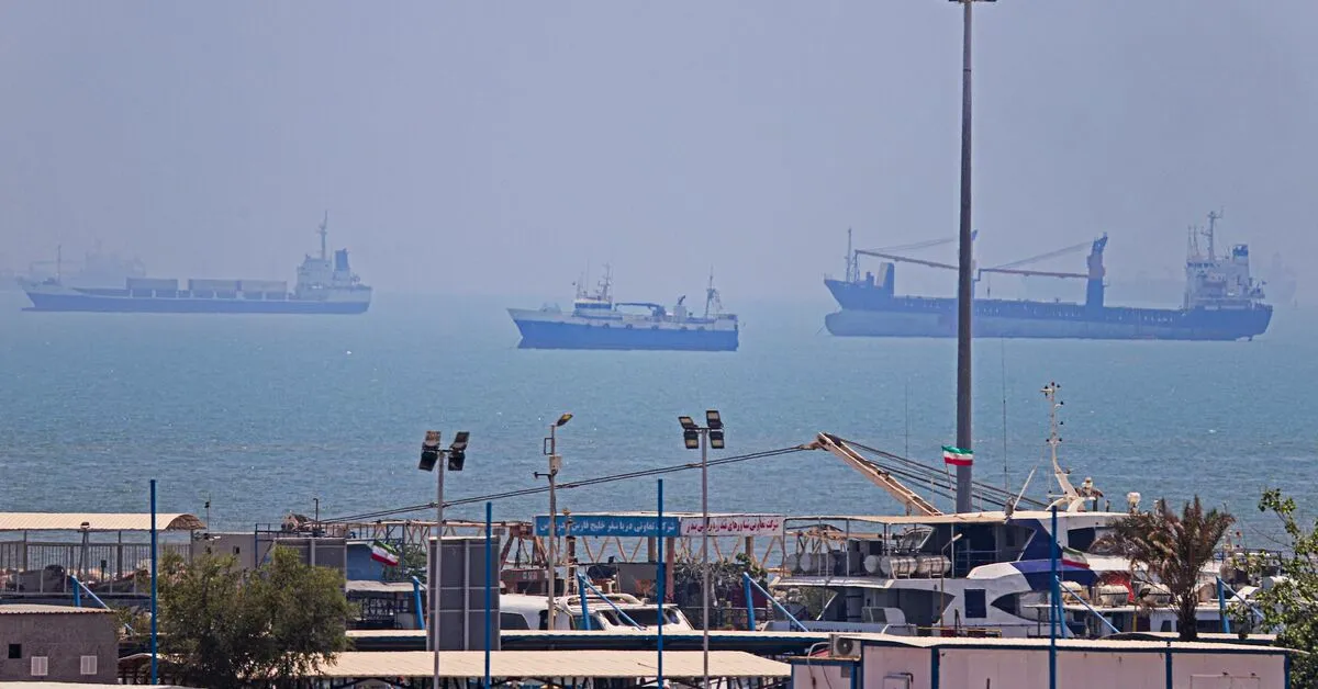 Oil rises 3% as Iran-US talks stall over Strait of Hormuz